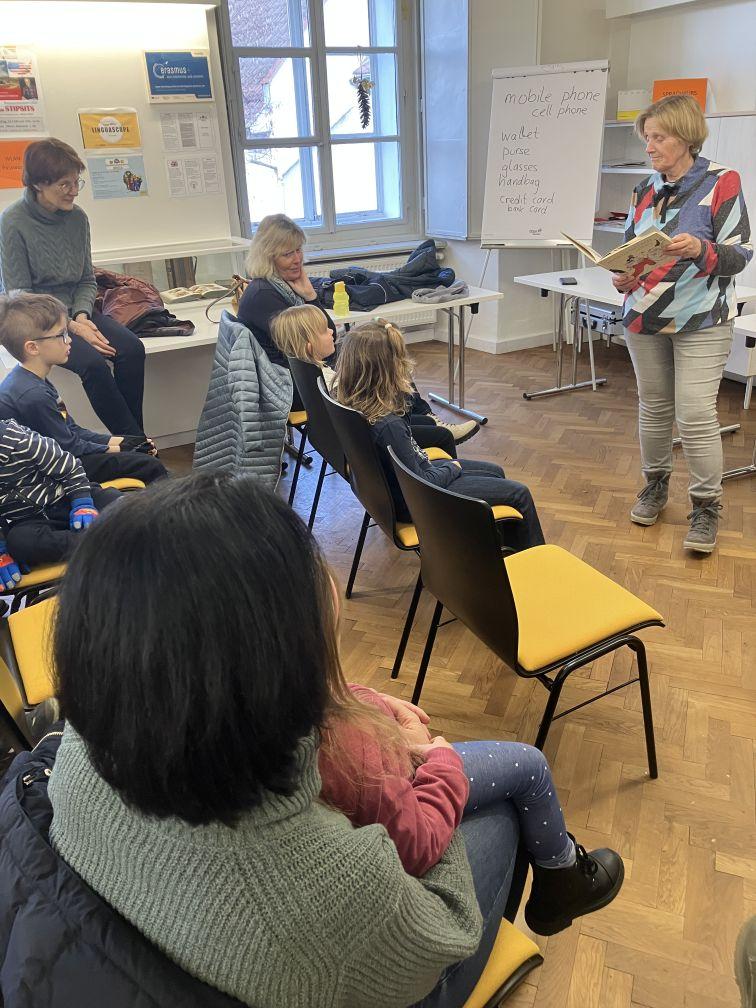 Hier ist ein Bild von einer Veranstaltung zu sehen.