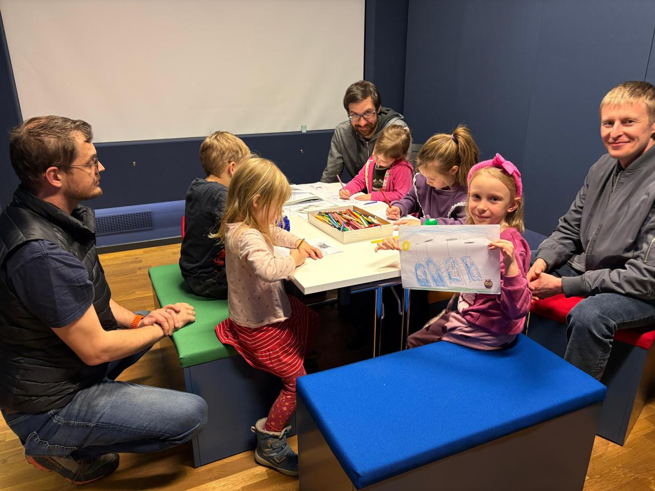 Hier ist ein Bild von einer Veranstaltung zu sehen.